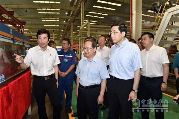 廣西壯族自治區(qū)黨委書記鹿心社，政府主席陳武、副主席秦如培等領(lǐng)導(dǎo)密集來到玉柴